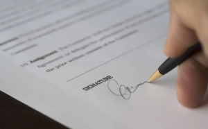 合同签字与手印的法律效力