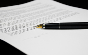 合同约定签字并盖章只签字合同是否生效