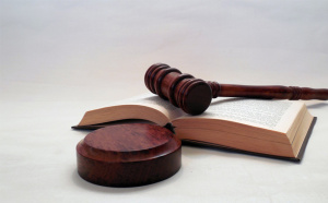  法院审理行政案件的程序与规定