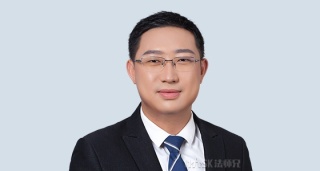 何嘉志律师